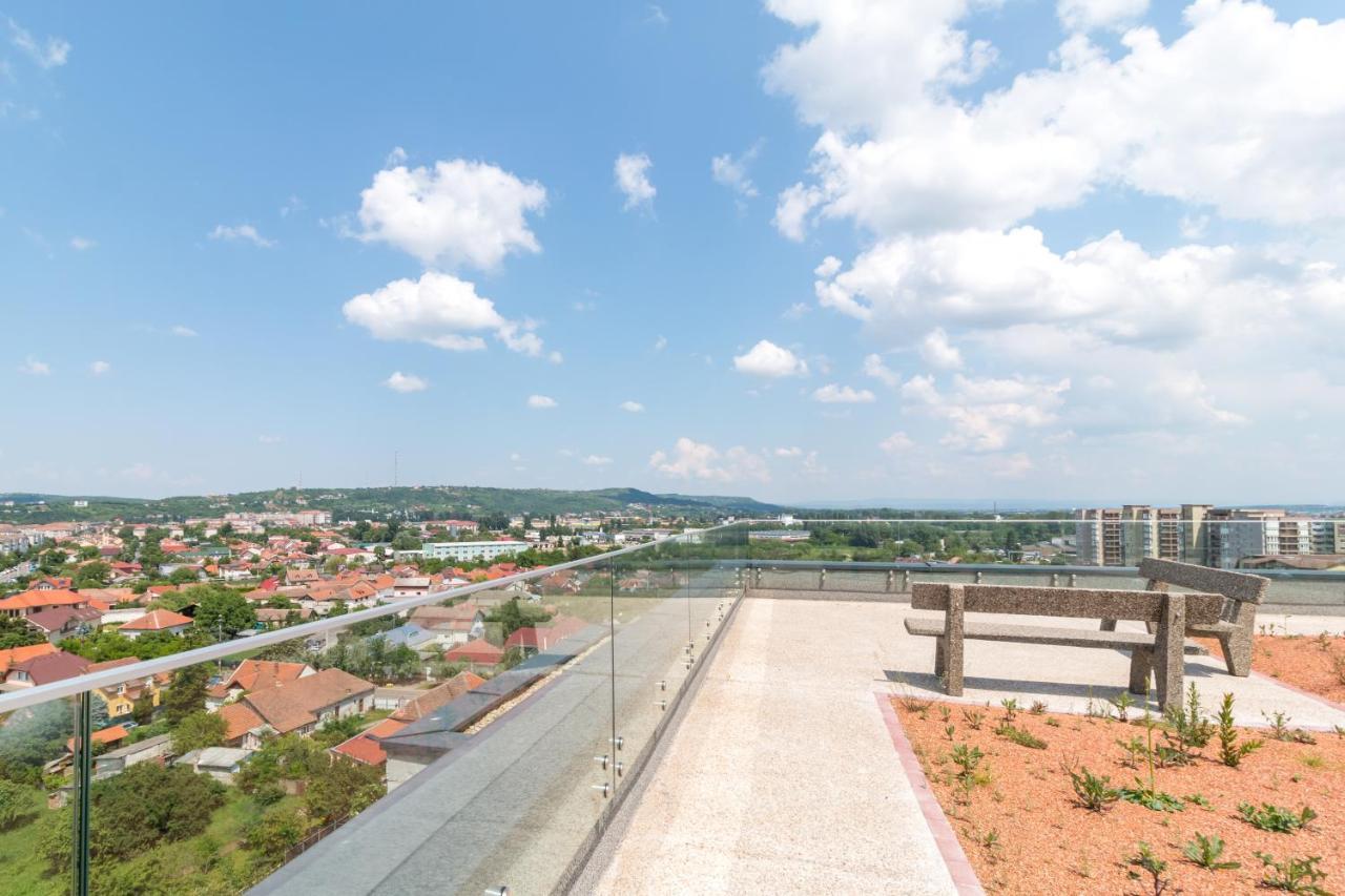 Apartamento Grand Hill Flats Oradea Exterior foto
