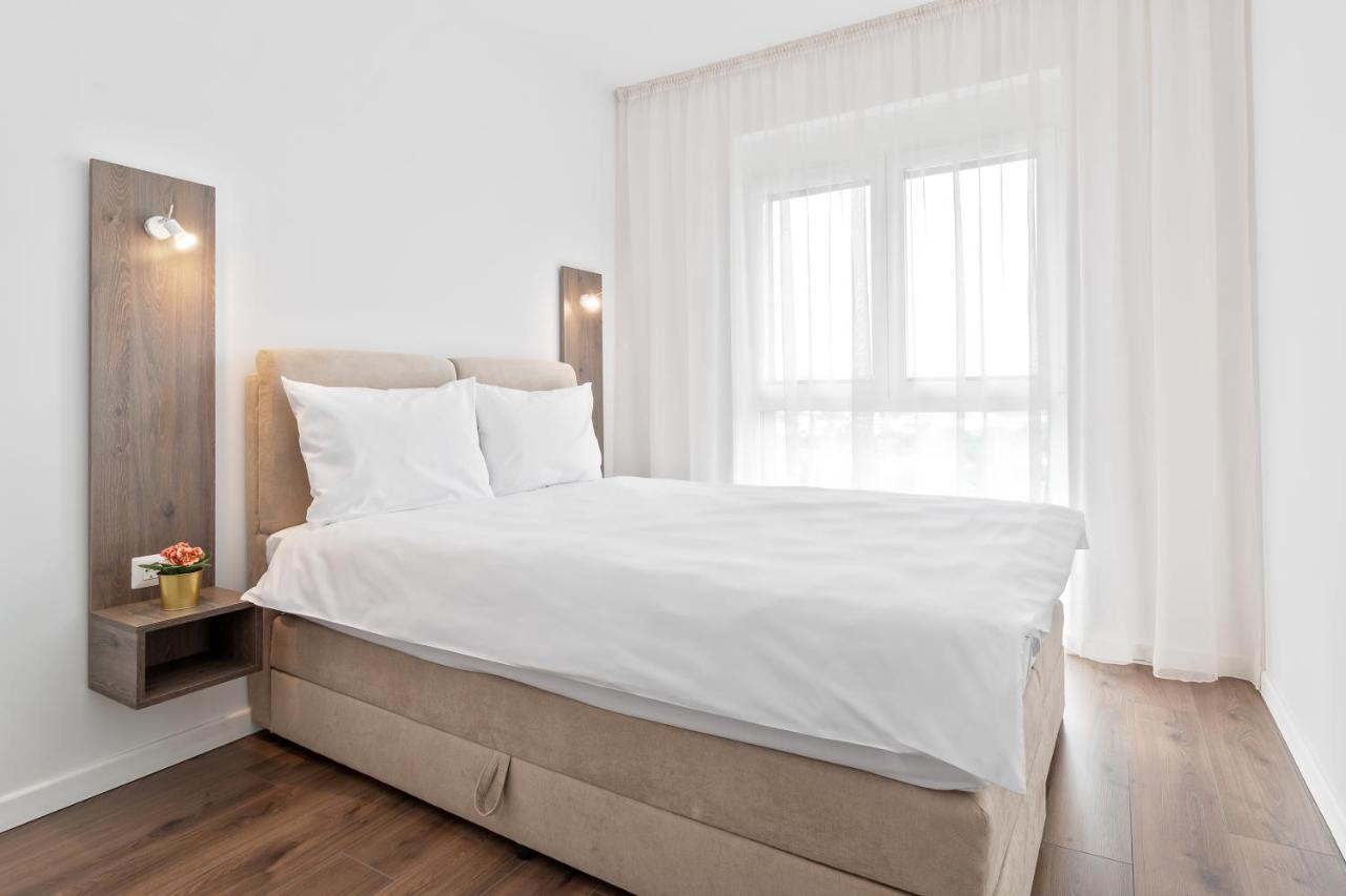 Apartamento Grand Hill Flats Oradea Exterior foto