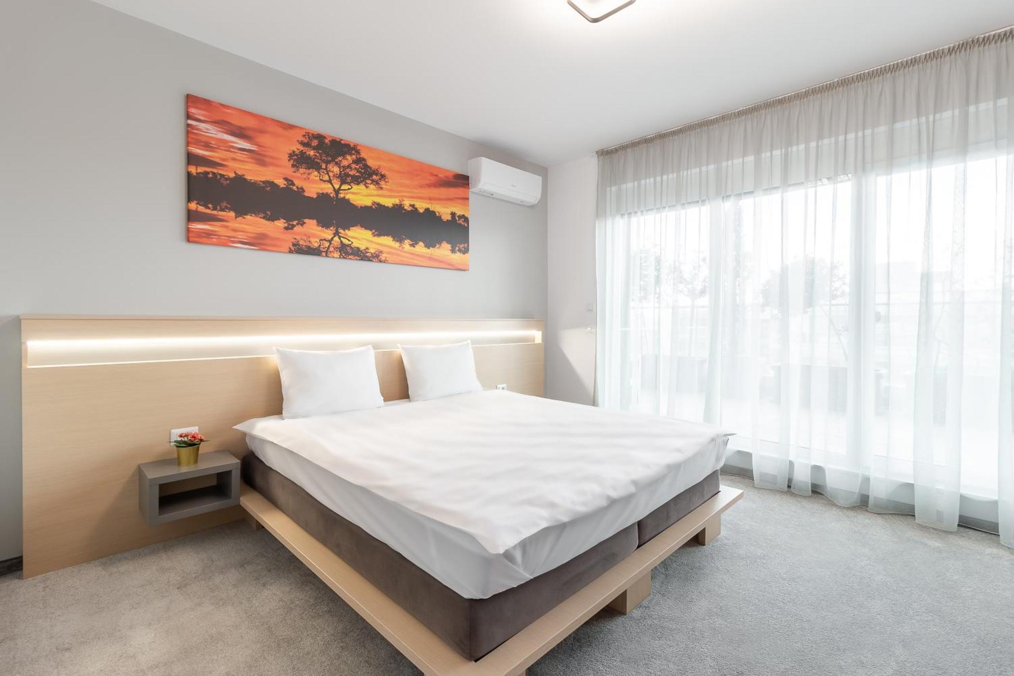 Apartamento Grand Hill Flats Oradea Exterior foto
