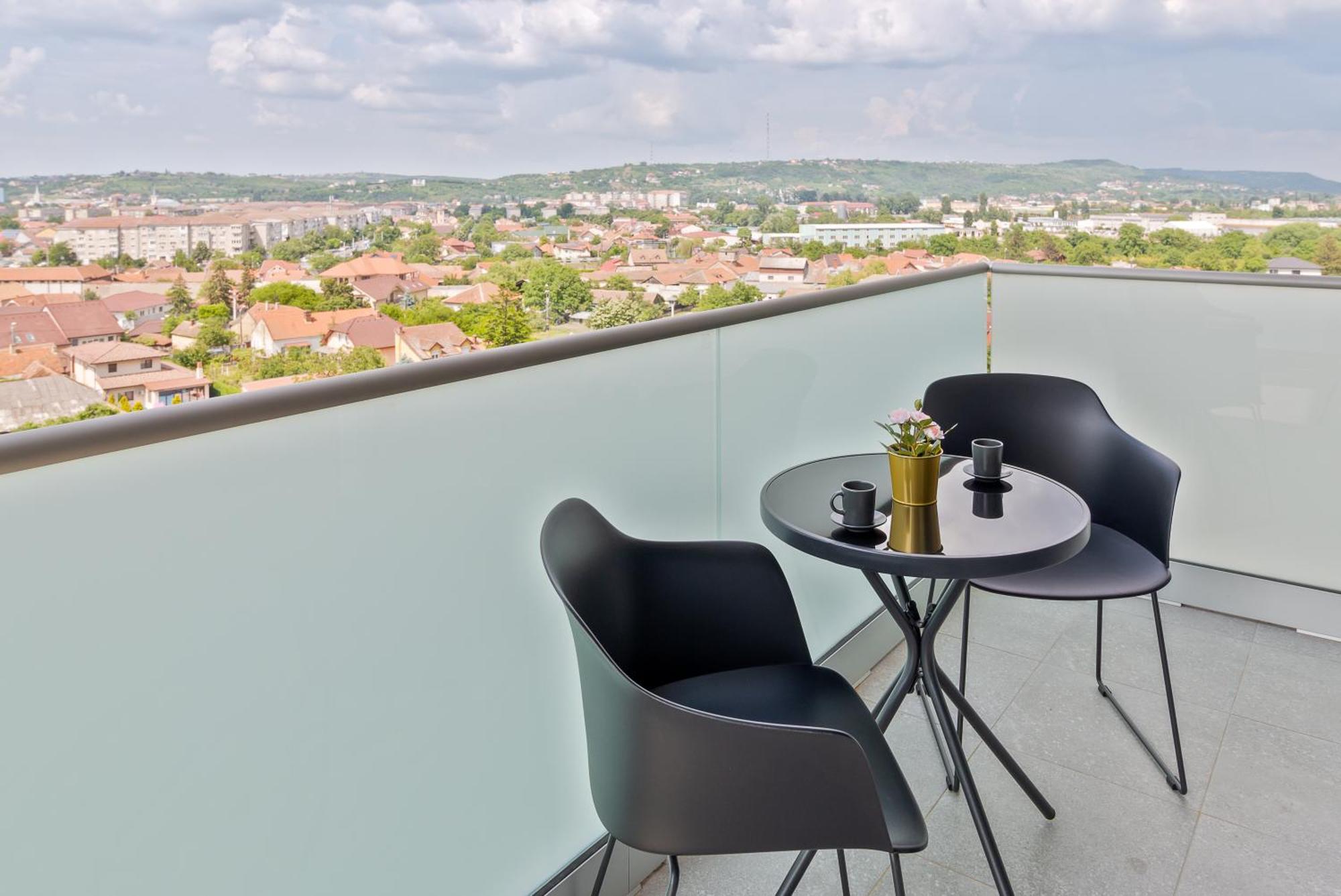 Apartamento Grand Hill Flats Oradea Exterior foto